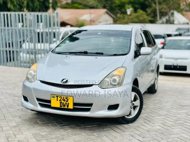 Toyota Wish 2006 Silver