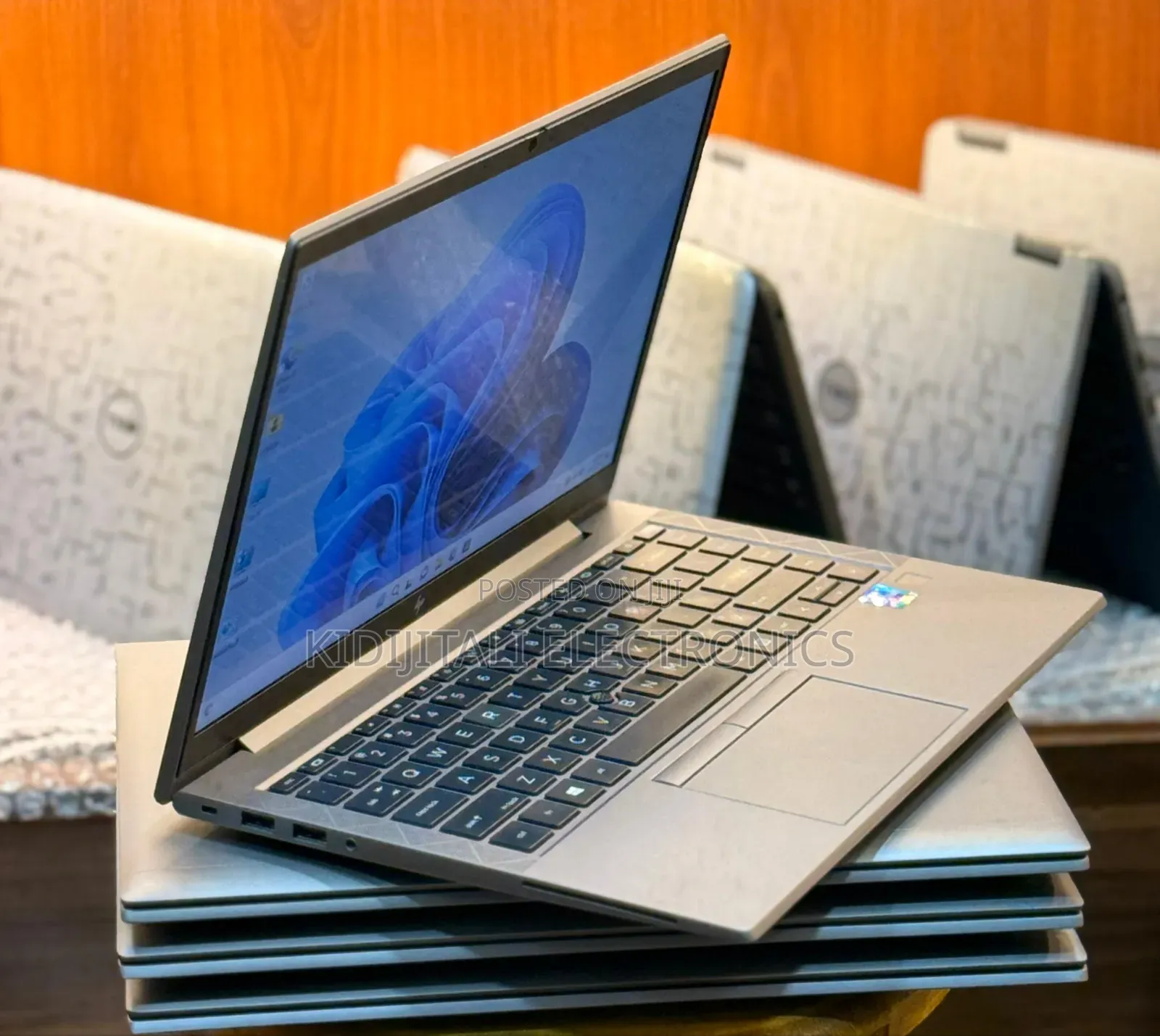 Laptop HP ZBook Firefly 14 G7 16GB Intel Core i7 SSD 256GB