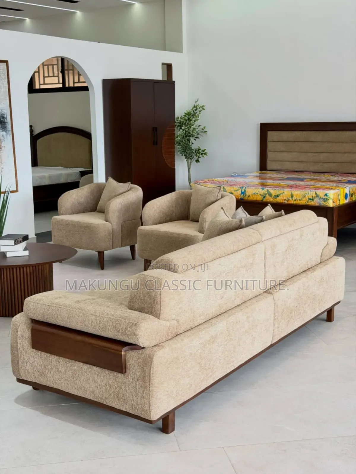 Climber Sofa Design Za 3,2,1,1 Na Coffee Table Yake