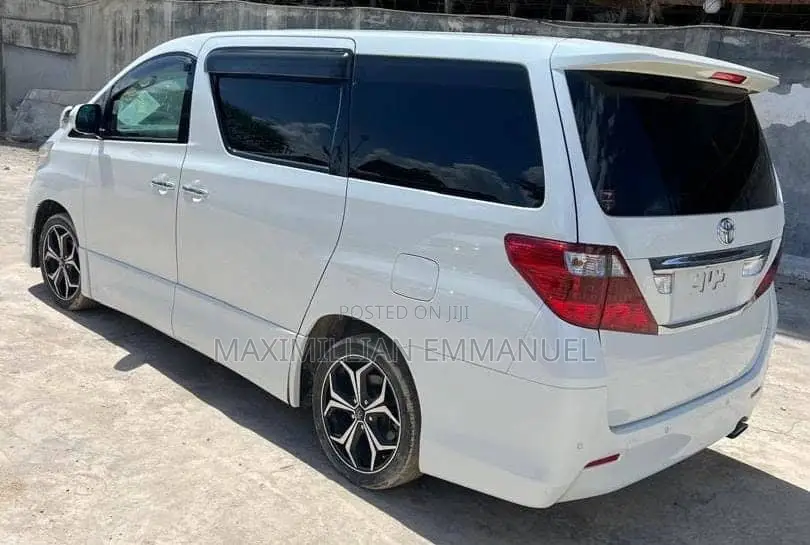 Toyota Alphard 2011 White