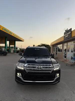 Toyota Land Cruiser 2016 Black