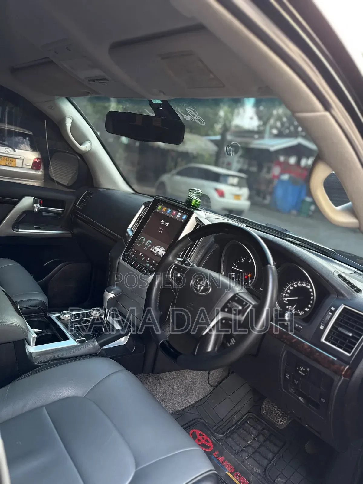 Toyota Land Cruiser 2016 Black