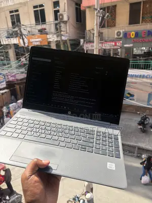 Laptop HP 250 G8 8GB Intel Core i7 SSD 1T