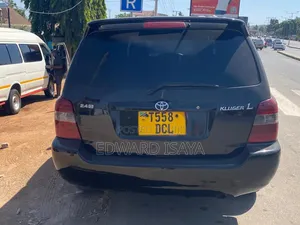 Toyota Kluger 2004 Black