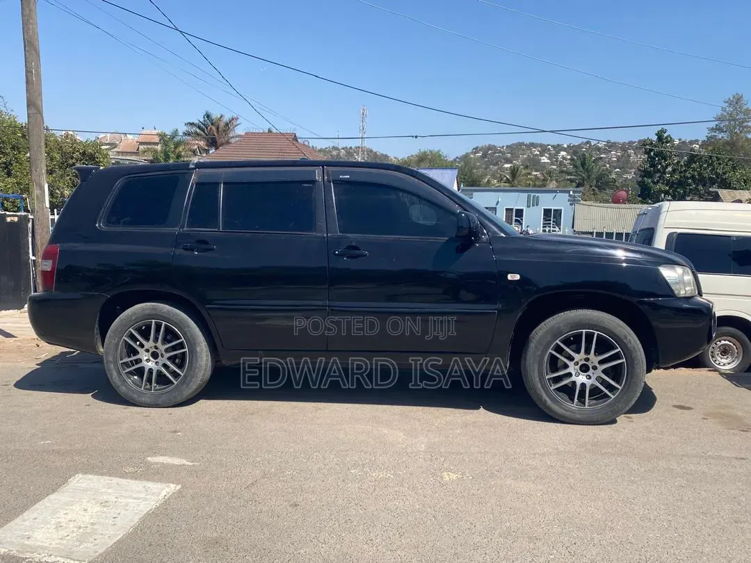 Toyota Kluger 2004 Black