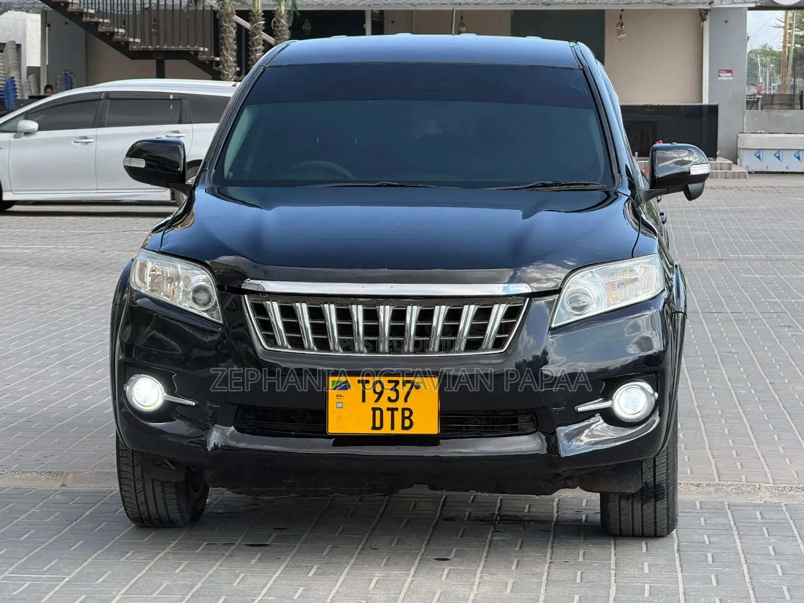 Toyota Vanguard 2011 Black