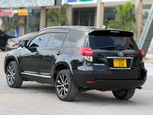 Toyota Vanguard 2011 Black