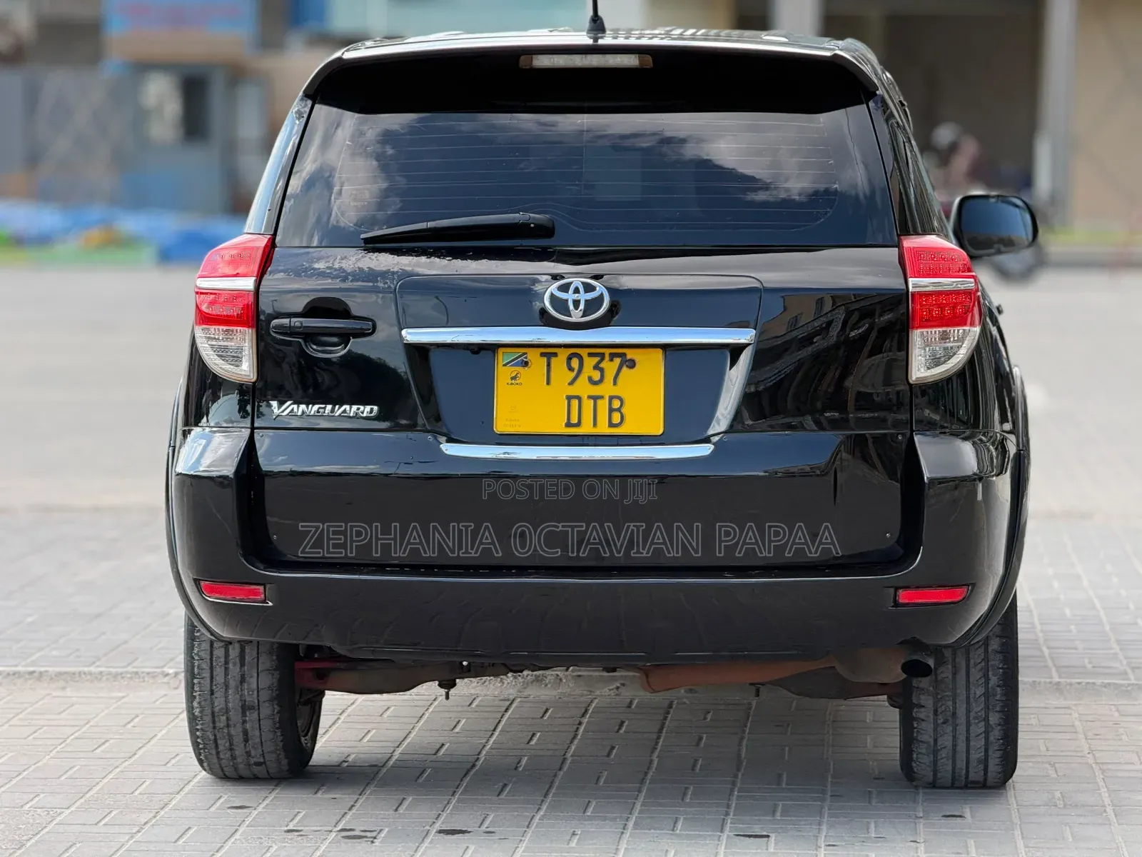 Toyota Vanguard 2011 Black