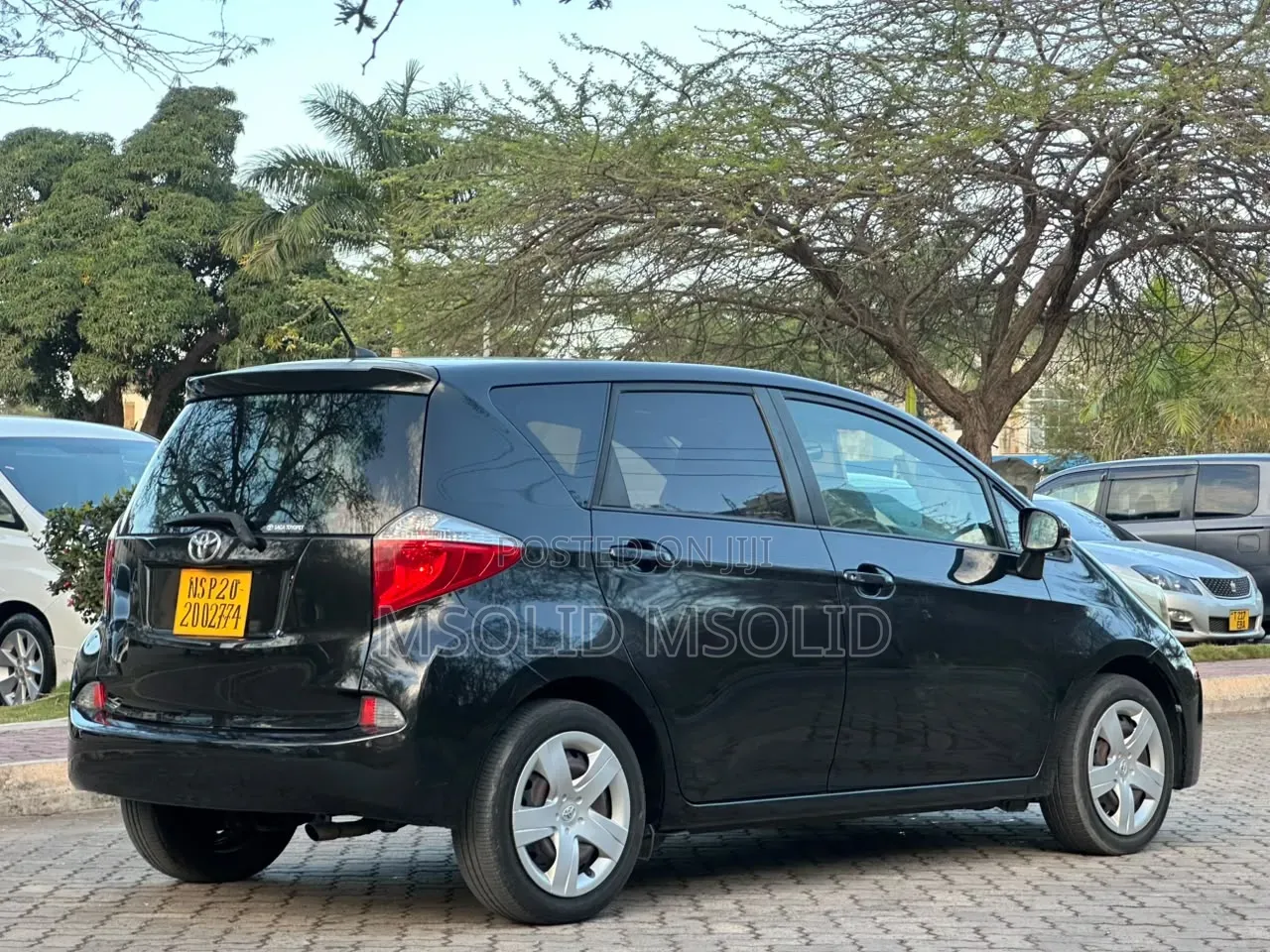 Toyota Ractis 2010 Black
