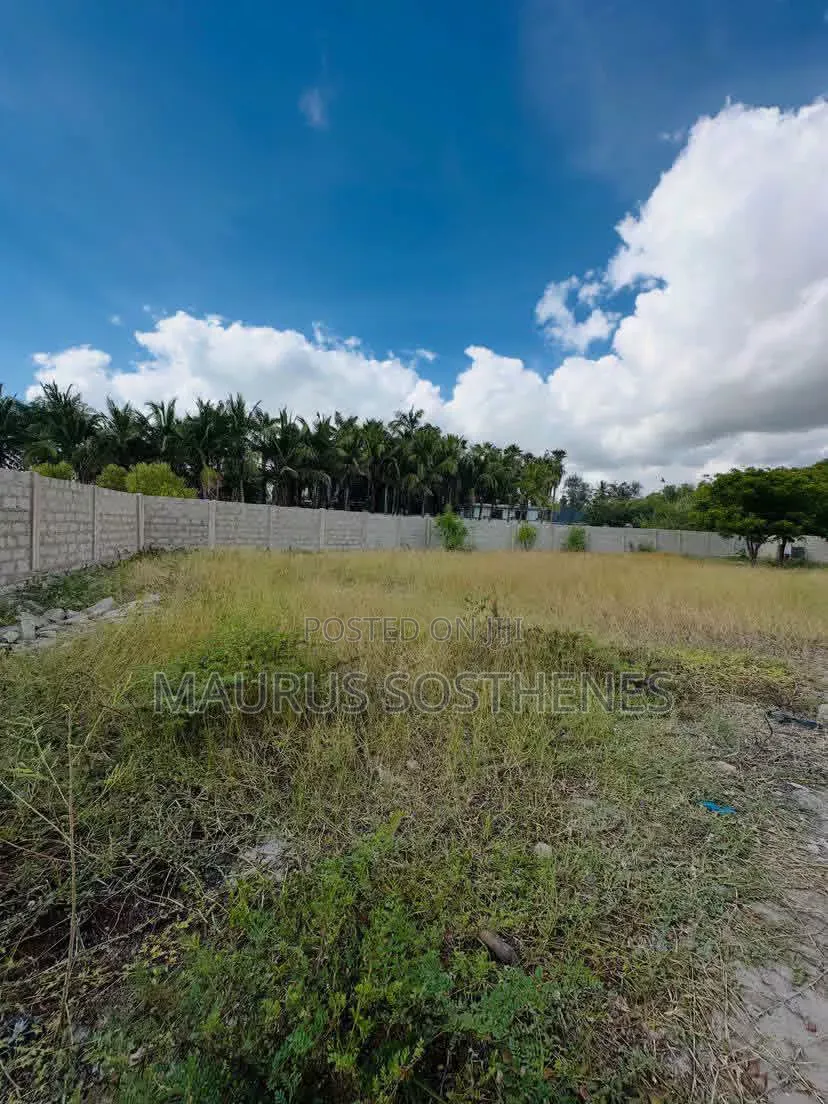 Beach Plot for Sale TSH 880,000,000 at Mbezi Beach, Dar Es Salaam