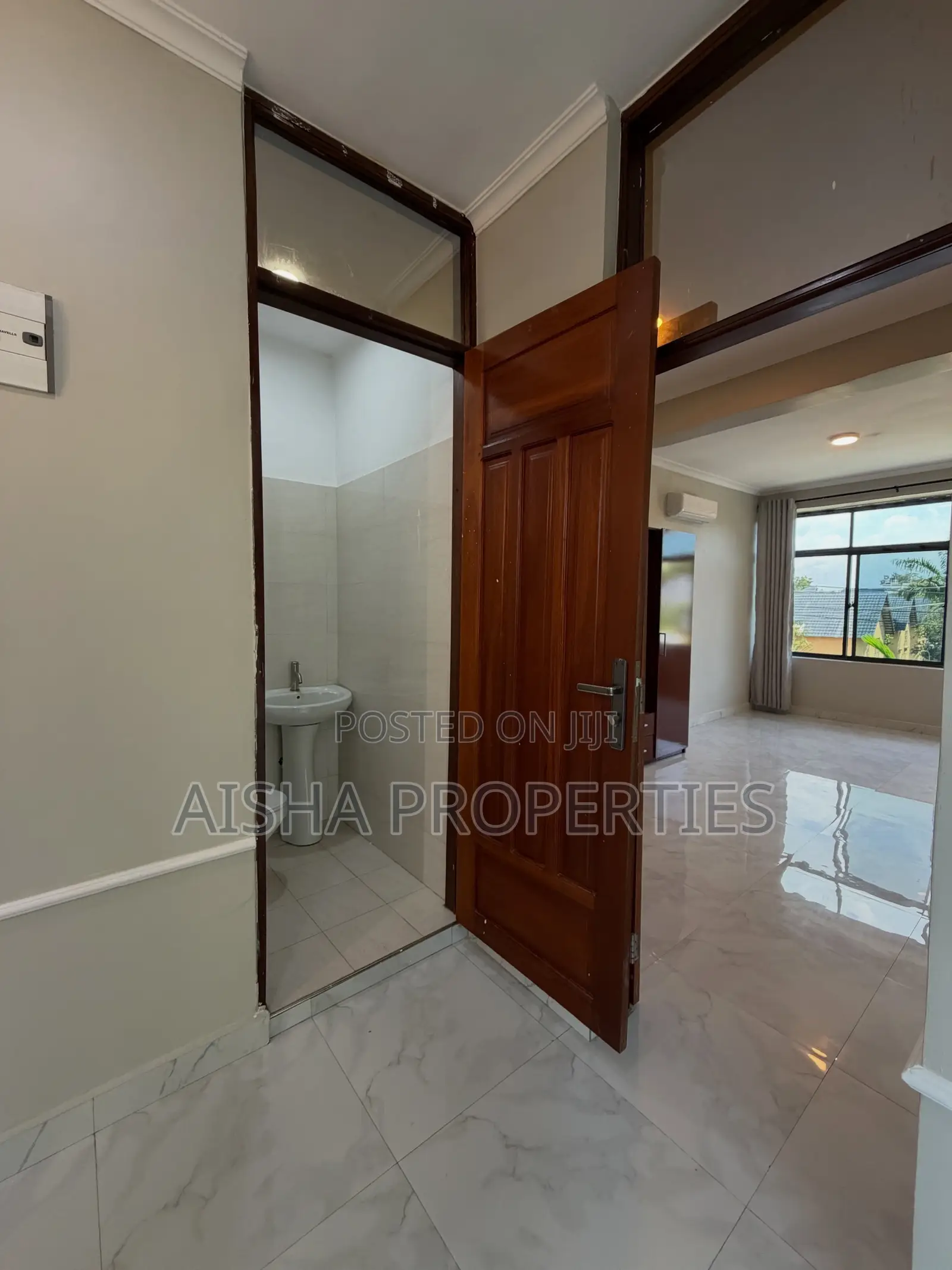 Furnished 2bdrm Apartment in Oyster Bay for rent