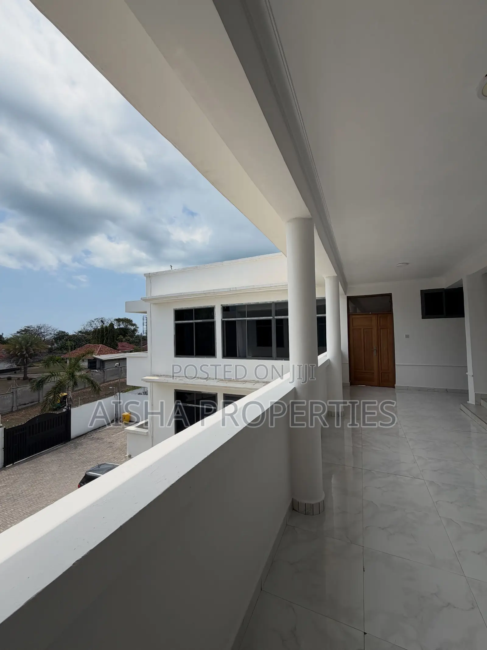 Furnished 2bdrm Apartment in Oyster Bay for rent