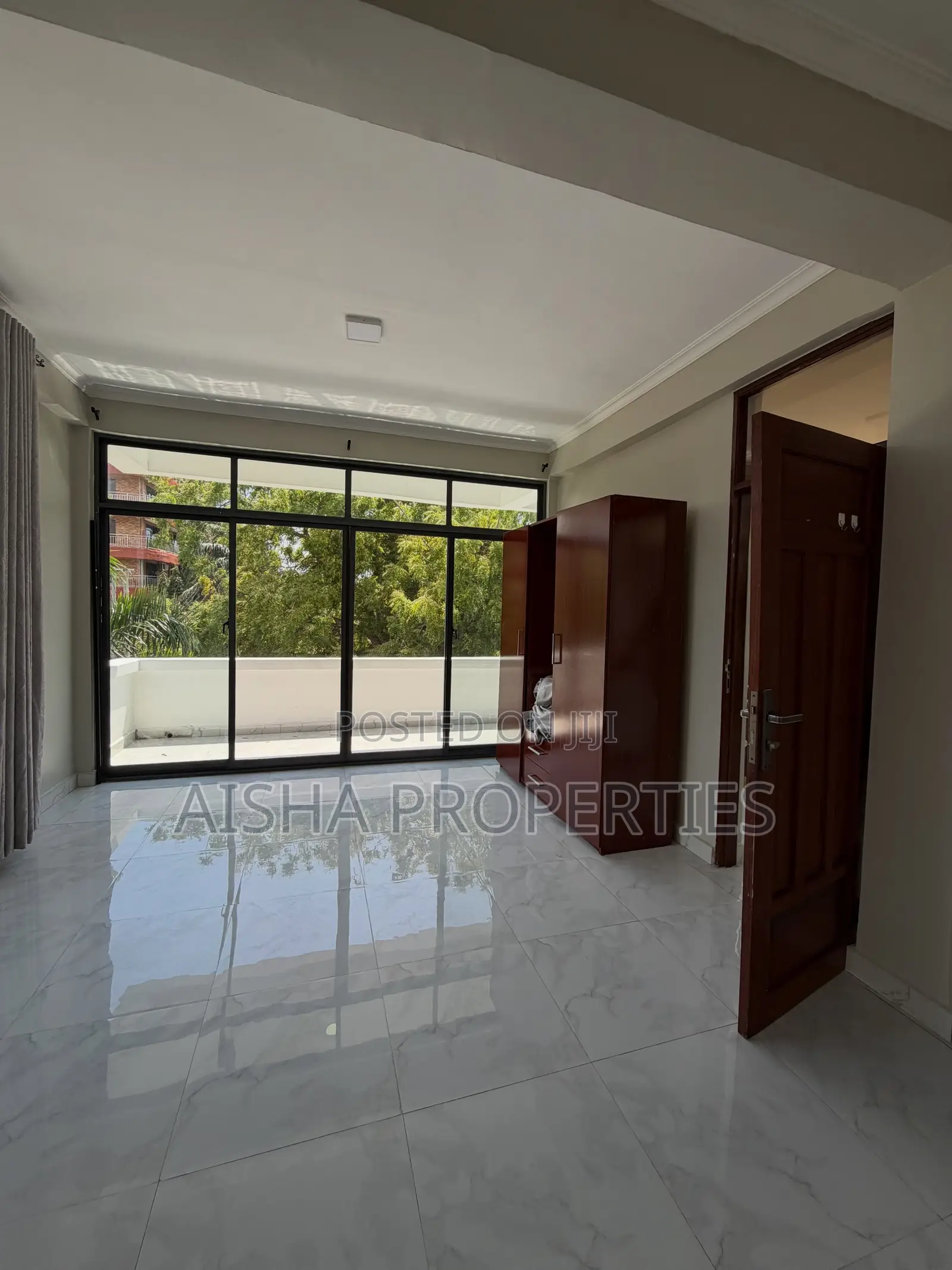Furnished 2bdrm Apartment in Oyster Bay for rent