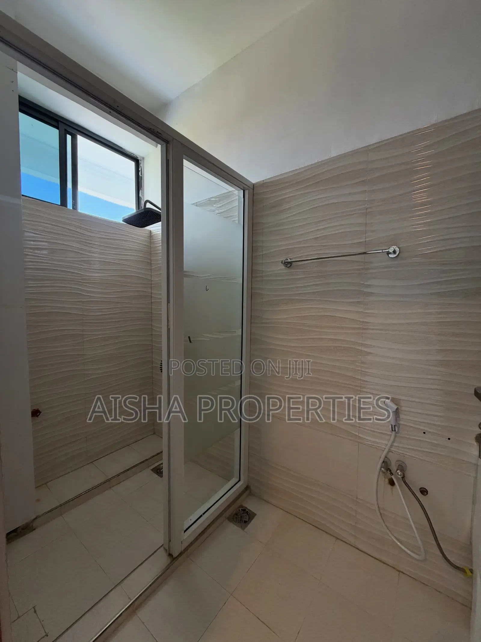 Furnished 2bdrm Apartment in Oyster Bay for rent