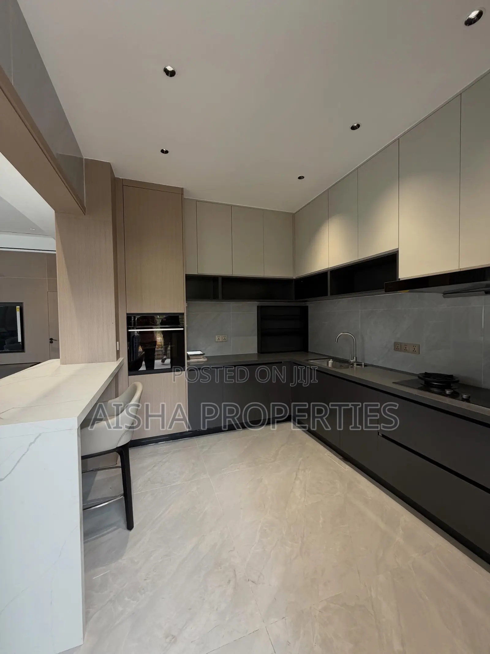Furnished 3bdrm Apartment in Oyster Bay for rent