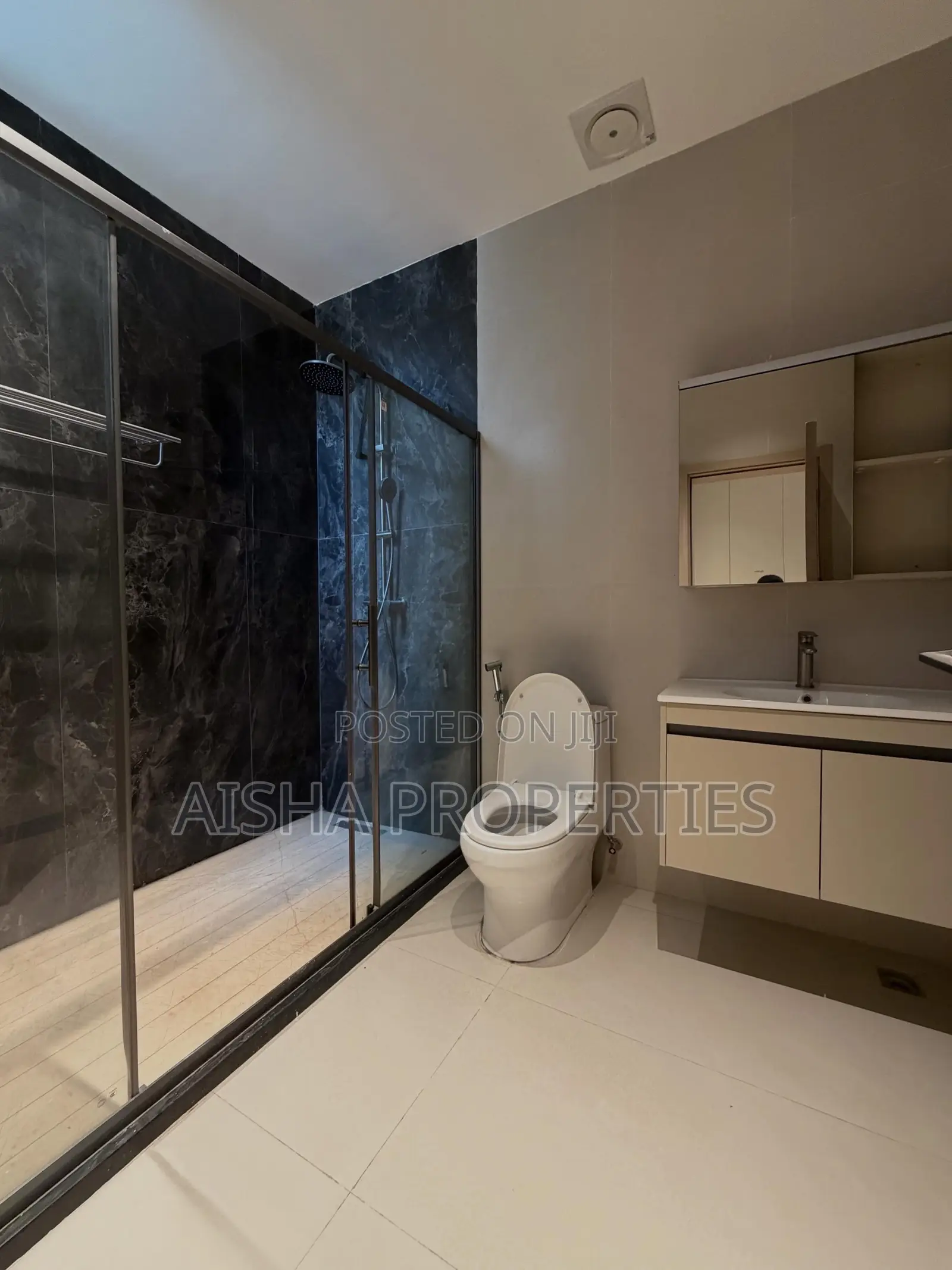 Furnished 3bdrm Apartment in Oyster Bay for rent
