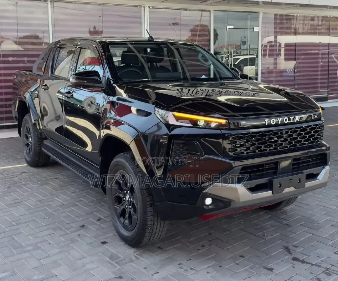 New Toyota Hilux 2026 Teal