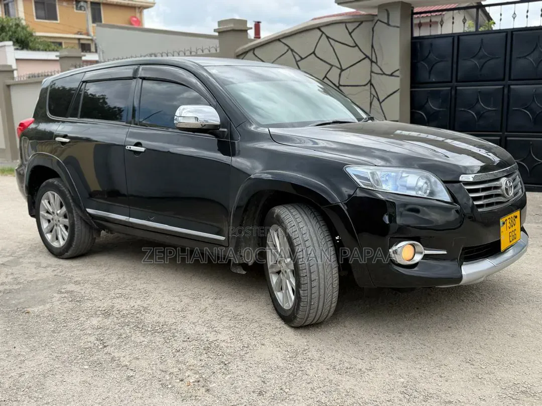 Toyota Vanguard 2010 Black