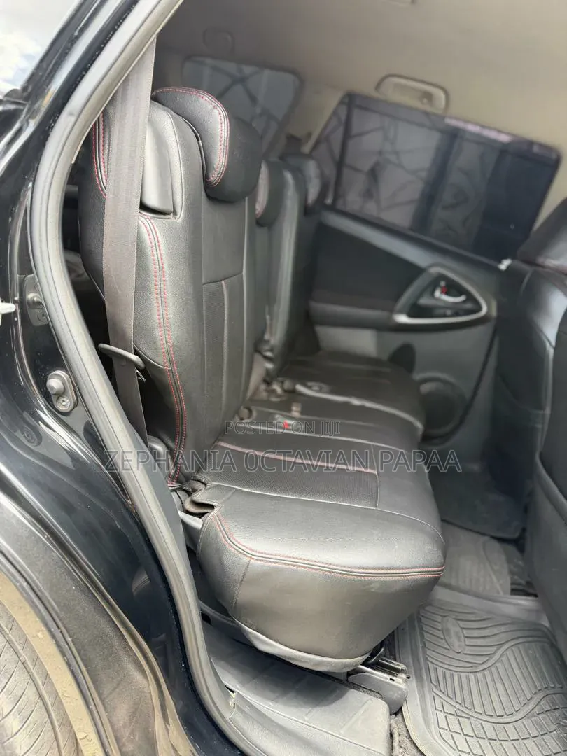 Toyota Vanguard 2010 Black