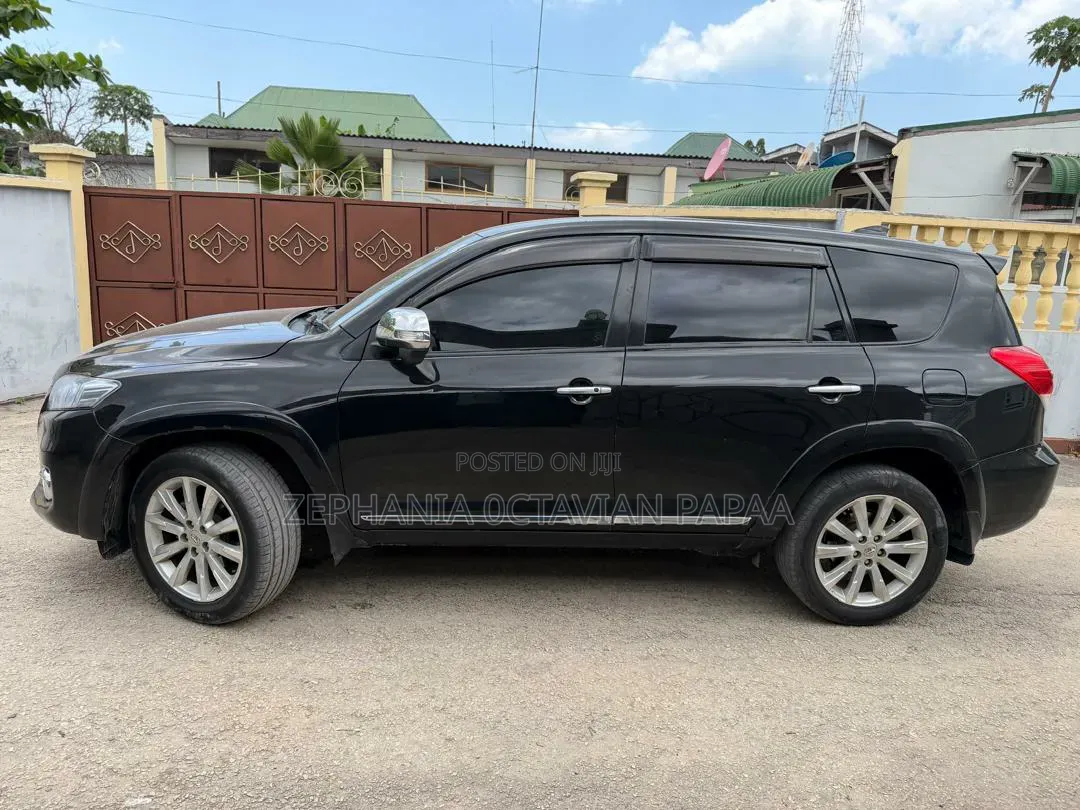 Toyota Vanguard 2010 Black