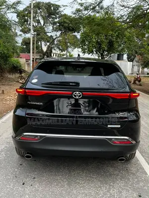 Toyota Harrier 2022 Black
