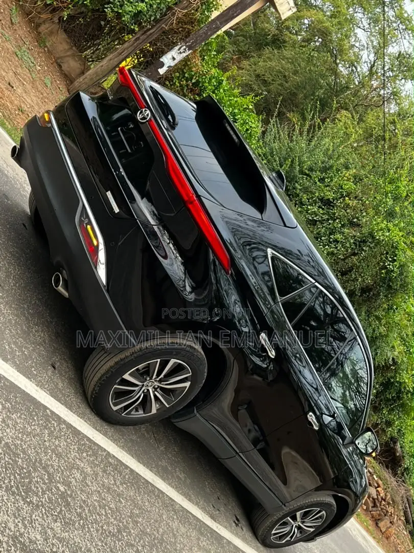 Toyota Harrier 2022 Black