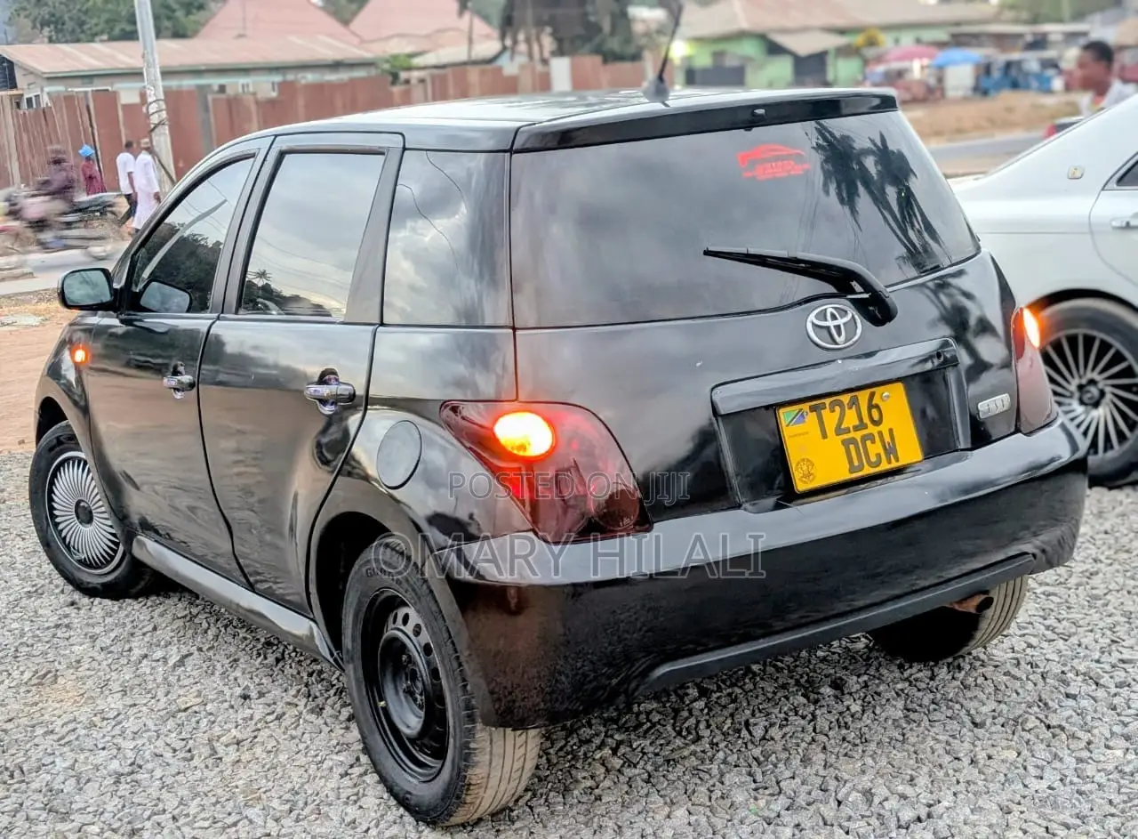 Toyota IST 2004 Black