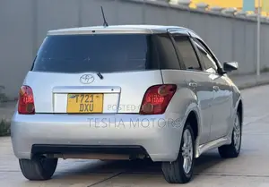 Toyota IST 2003 Silver