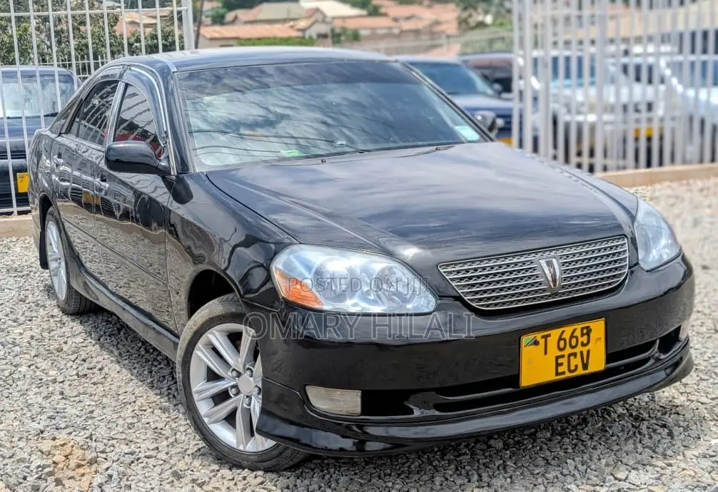 Toyota Mark II 2002 Black