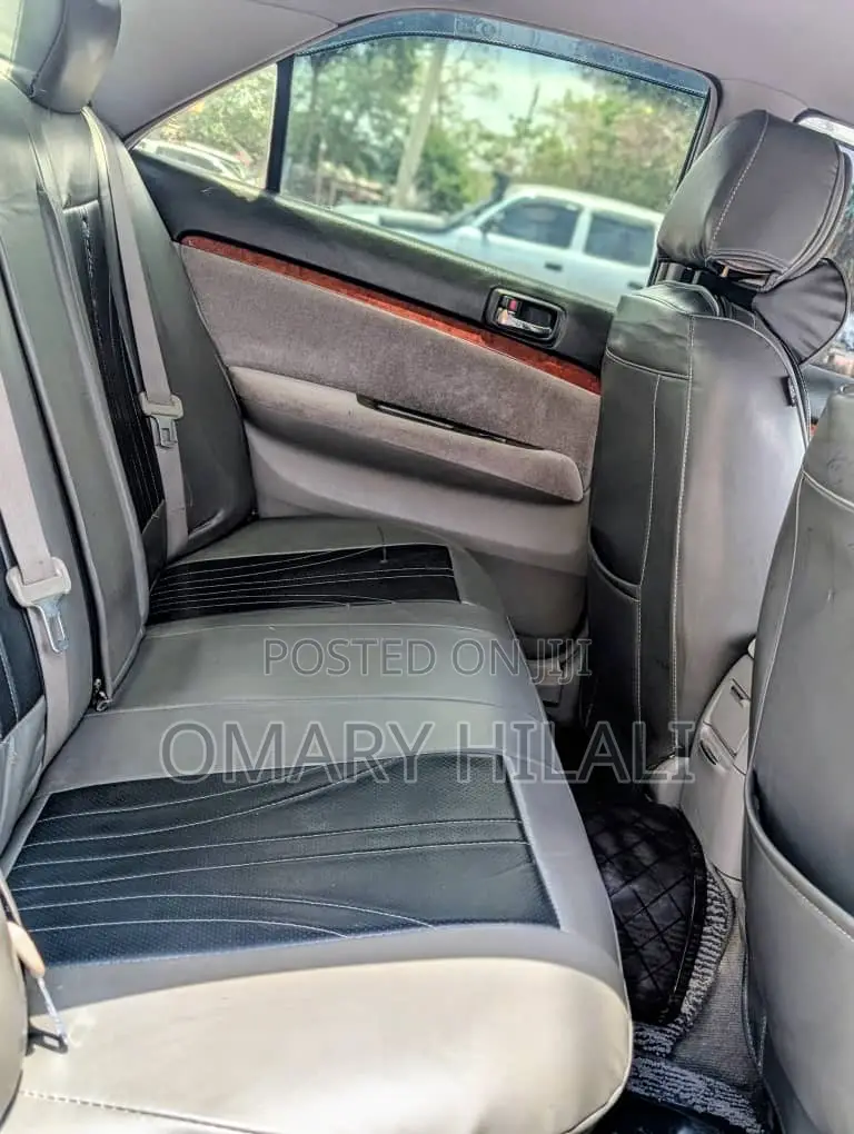 Toyota Mark II 2002 Black