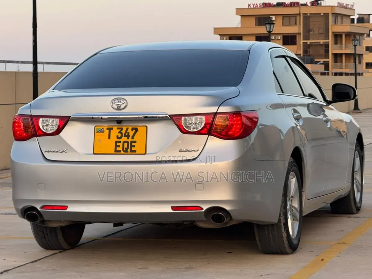 Toyota Mark X 2010 Silver