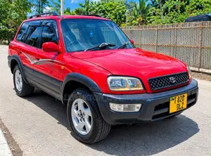 Toyota RAV4 1999 Red