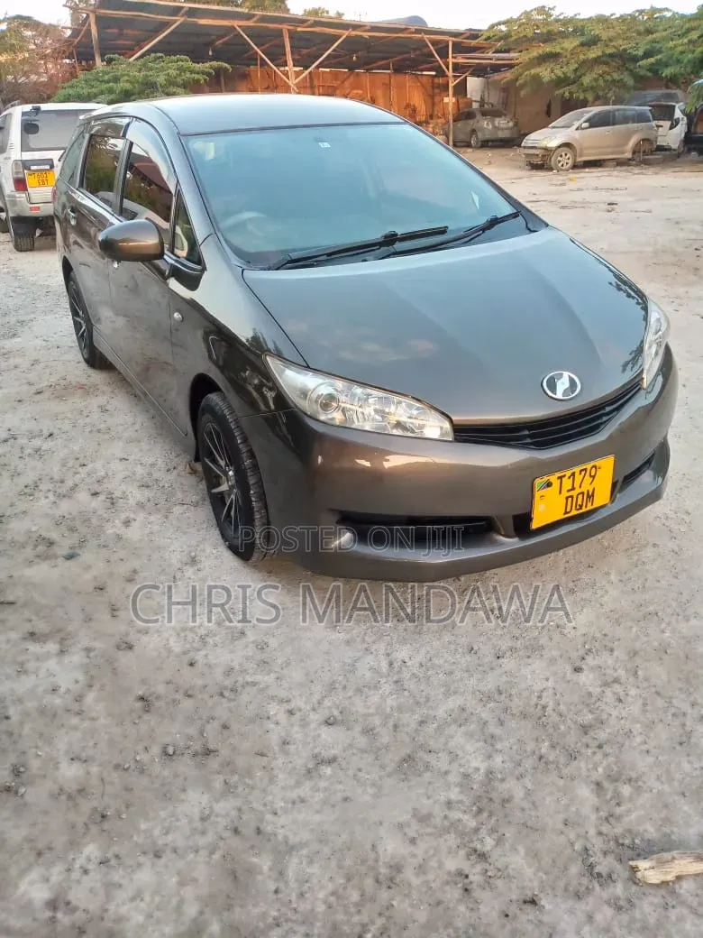 Toyota Wish 2016 Brown