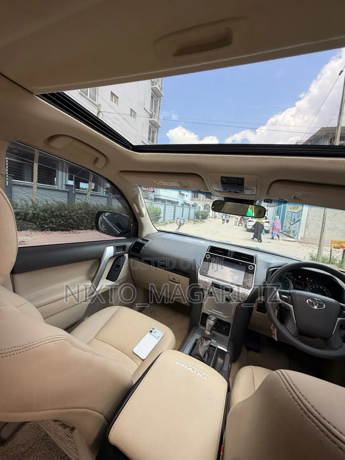 Toyota Land Cruiser Prado 2022 Gold
