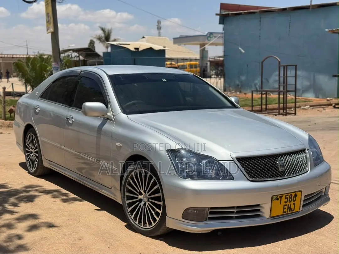 Toyota Crown 2006 Silver