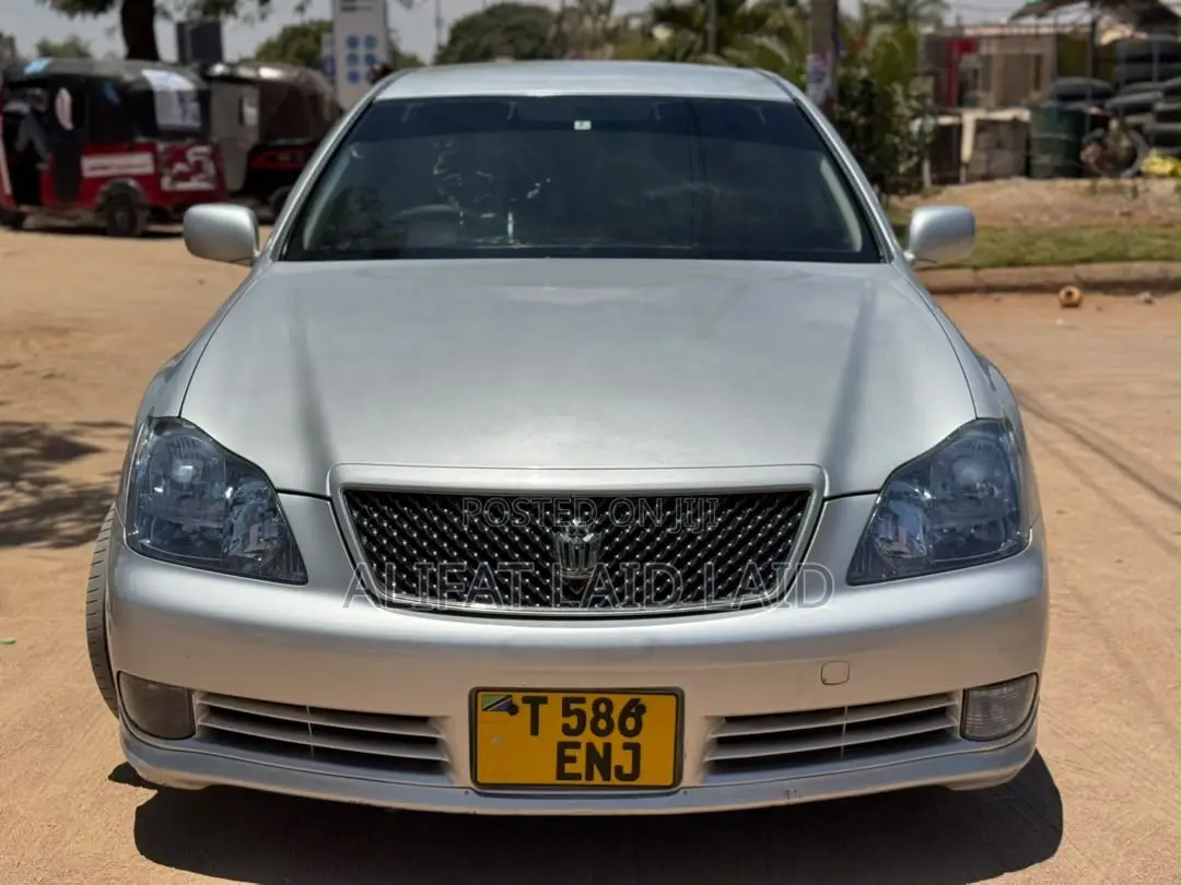 Toyota Crown 2006 Silver