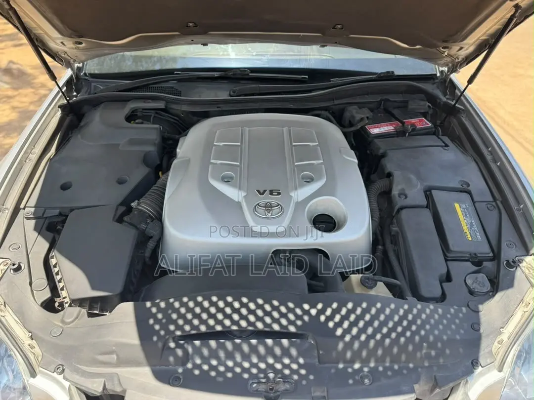 Toyota Crown 2006 Silver