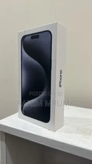 New Apple iPhone 15 Pro Max 256 GB Silver