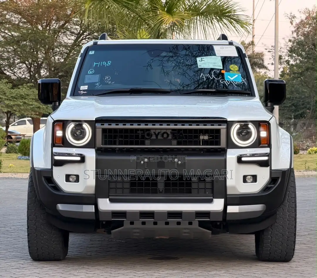 Toyota Land Cruiser Prado 2024 White