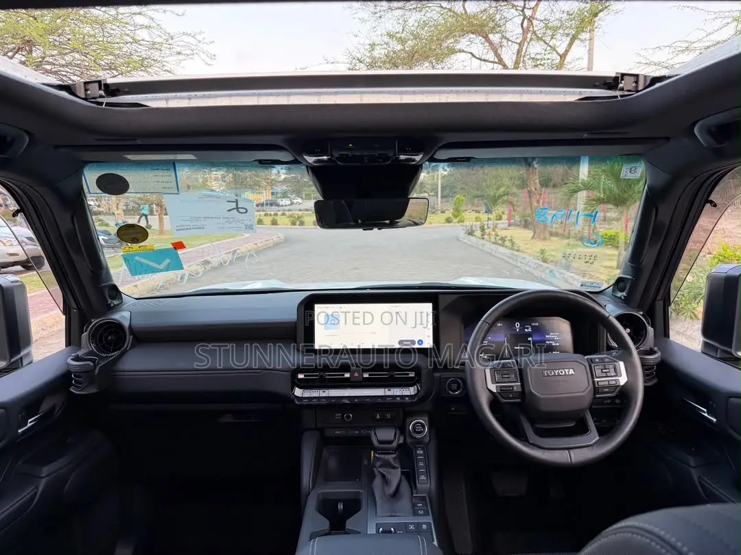 Toyota Land Cruiser Prado 2024 White