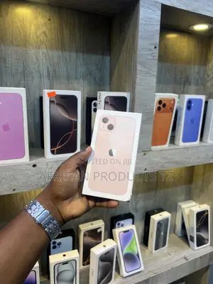 New Apple iPhone 13 128 GB Pink