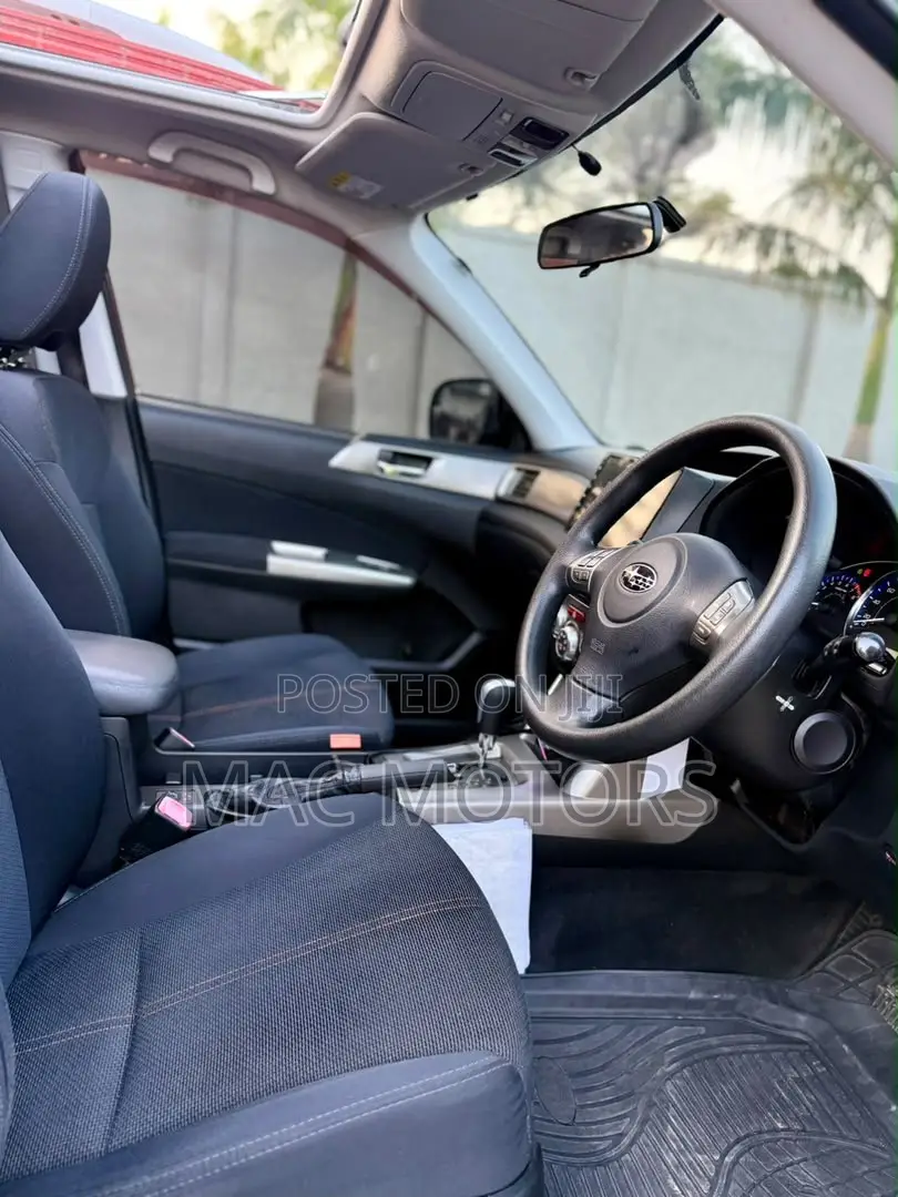 Subaru Forester 2010 Maroon