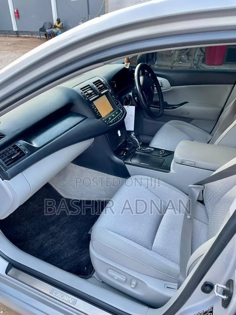 Toyota Crown 2009 Gray