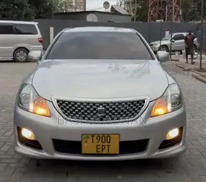 Toyota Crown 2009 Gray
