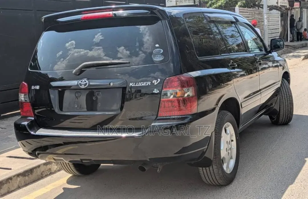 Toyota Kluger 2005 Black