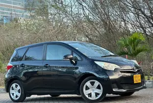 Toyota Ractis 1.5 FWD 2010 Black