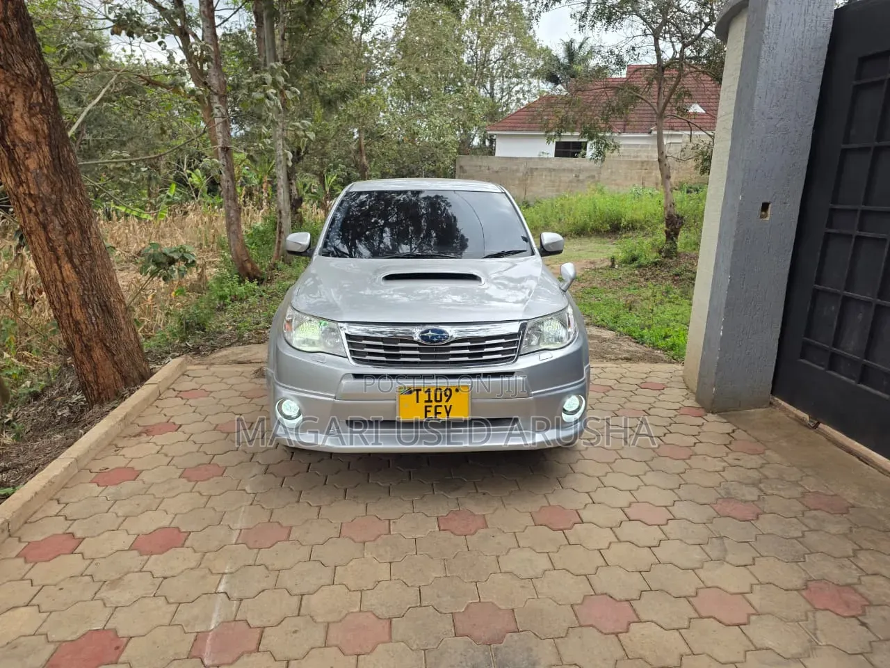 Subaru Forester 2010 Silver