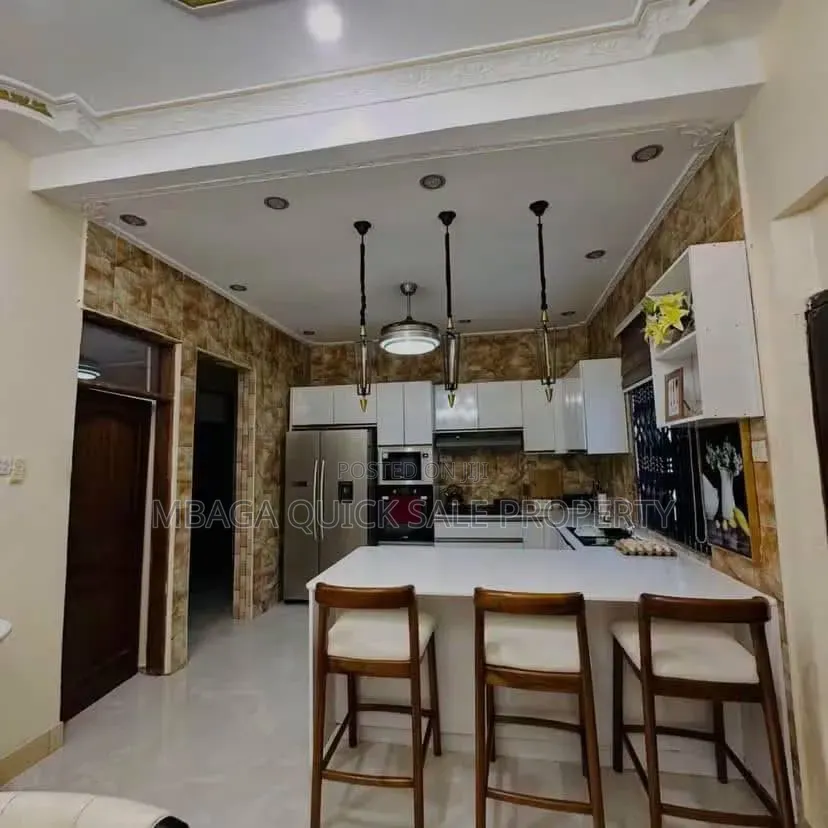 4bdrm House in Tabata for sale