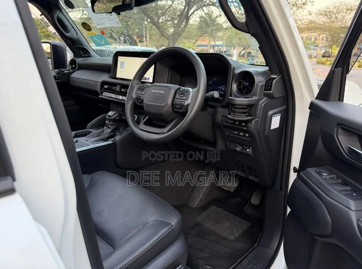 Toyota Land Cruiser Prado 2024 White