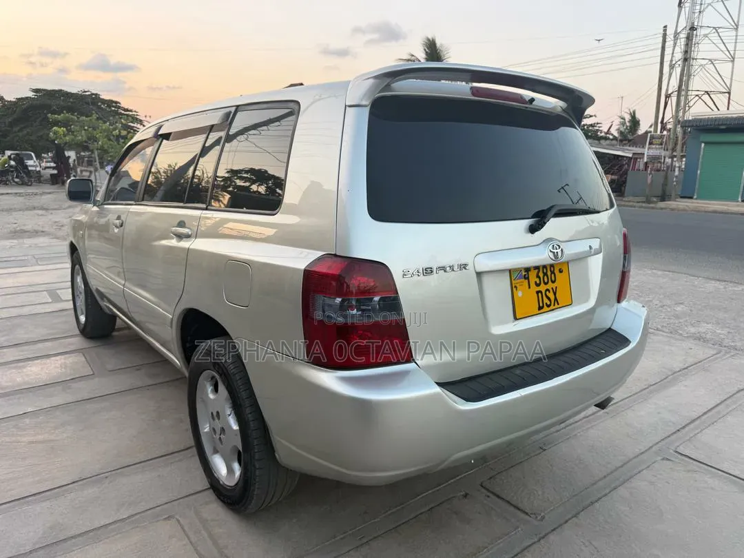 Toyota Kluger 2005 Silver